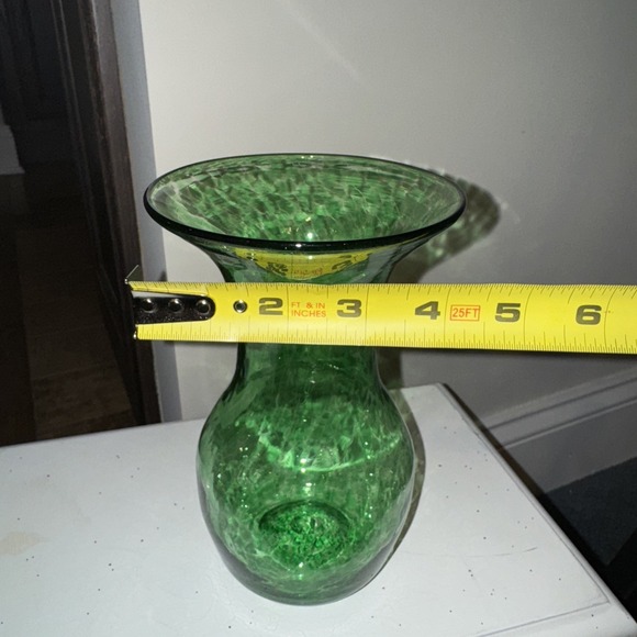 Vintage 1998 Wheaton Village Signed Art Glass Pitcher Vase Green Emerald Crackle - Picture 4 of 5